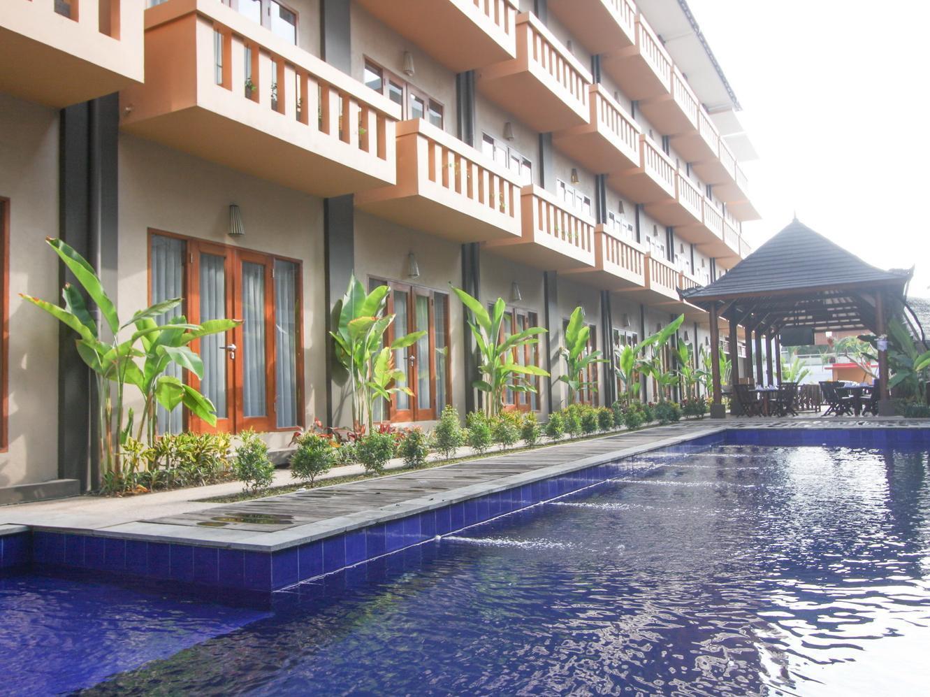 Bali Chaya Hotel Legian Exterior photo