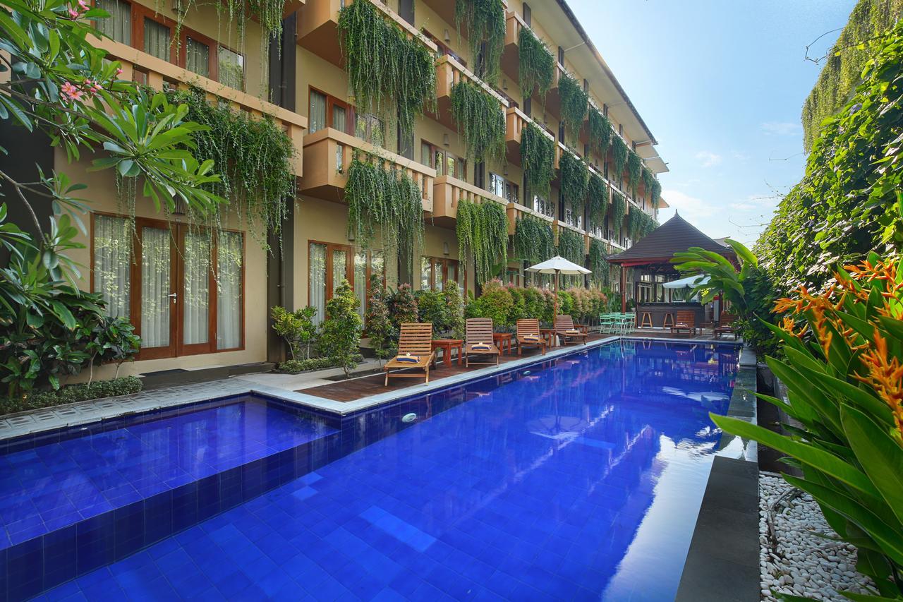 Bali Chaya Hotel Legian Exterior photo